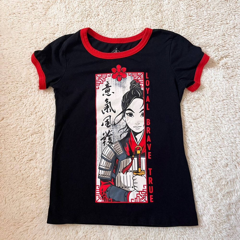 Disney Mulan Girls Black & Red Graphic Tee Sz M